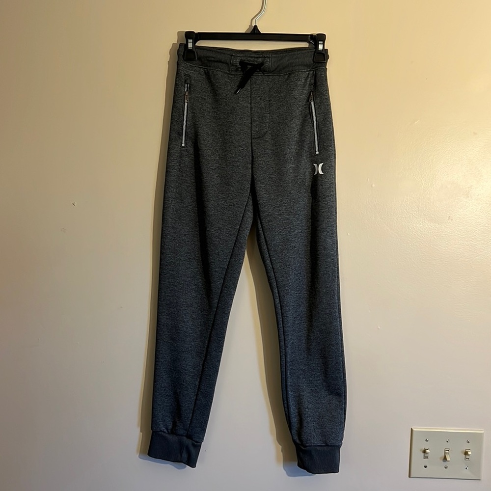 Hurley boys jogger pants - size youth large.